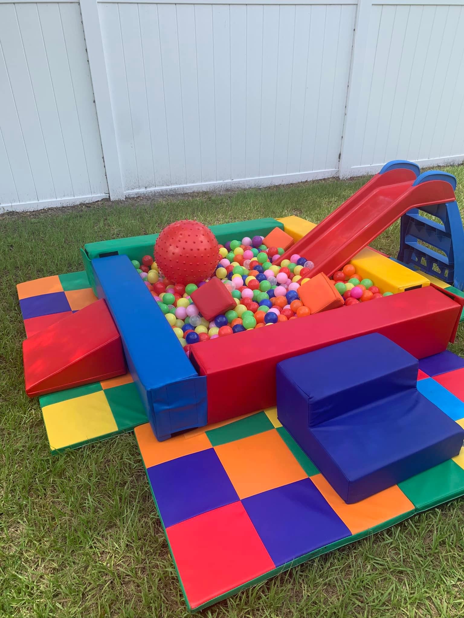 Large Ball Pit